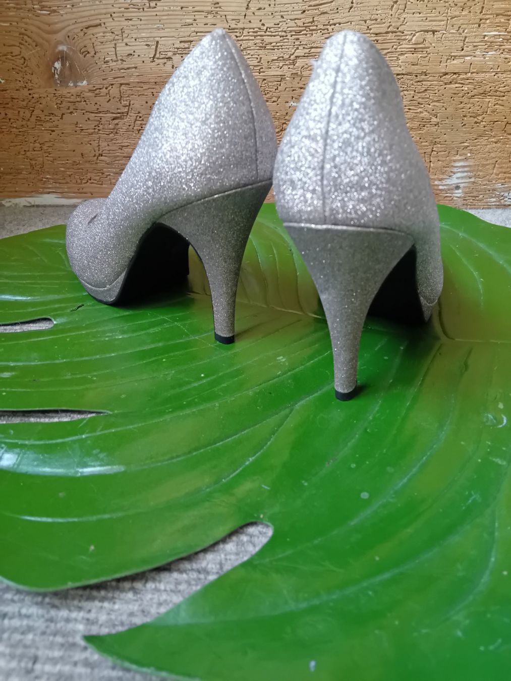 Tamaris Damenschuhe: Neue Tamaris Glitzer Pumps Gr. 36 – Neu und originalverpackt aus Rüthi (Rheintal) von titlis07 1