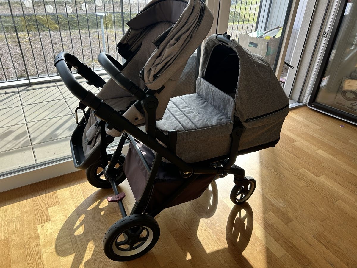 Thule Poussette: Thule Sleek Stroller – Complete Set for Two Children (bassin – D'occasion à Basel par ang_nwh2 3