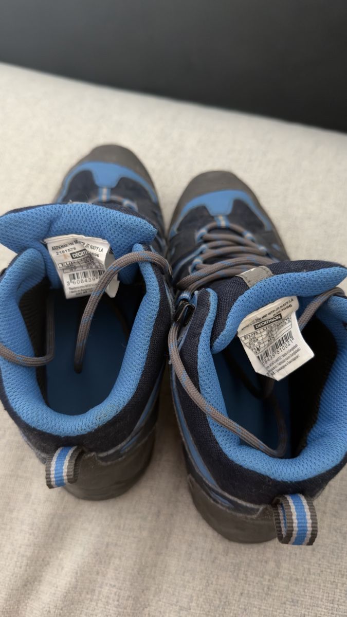 Decathlon Scarpe per ragazzi: Chaussures de marche Quechua bleu taille 36 – Usato da Riddes venduto da Elina. 2