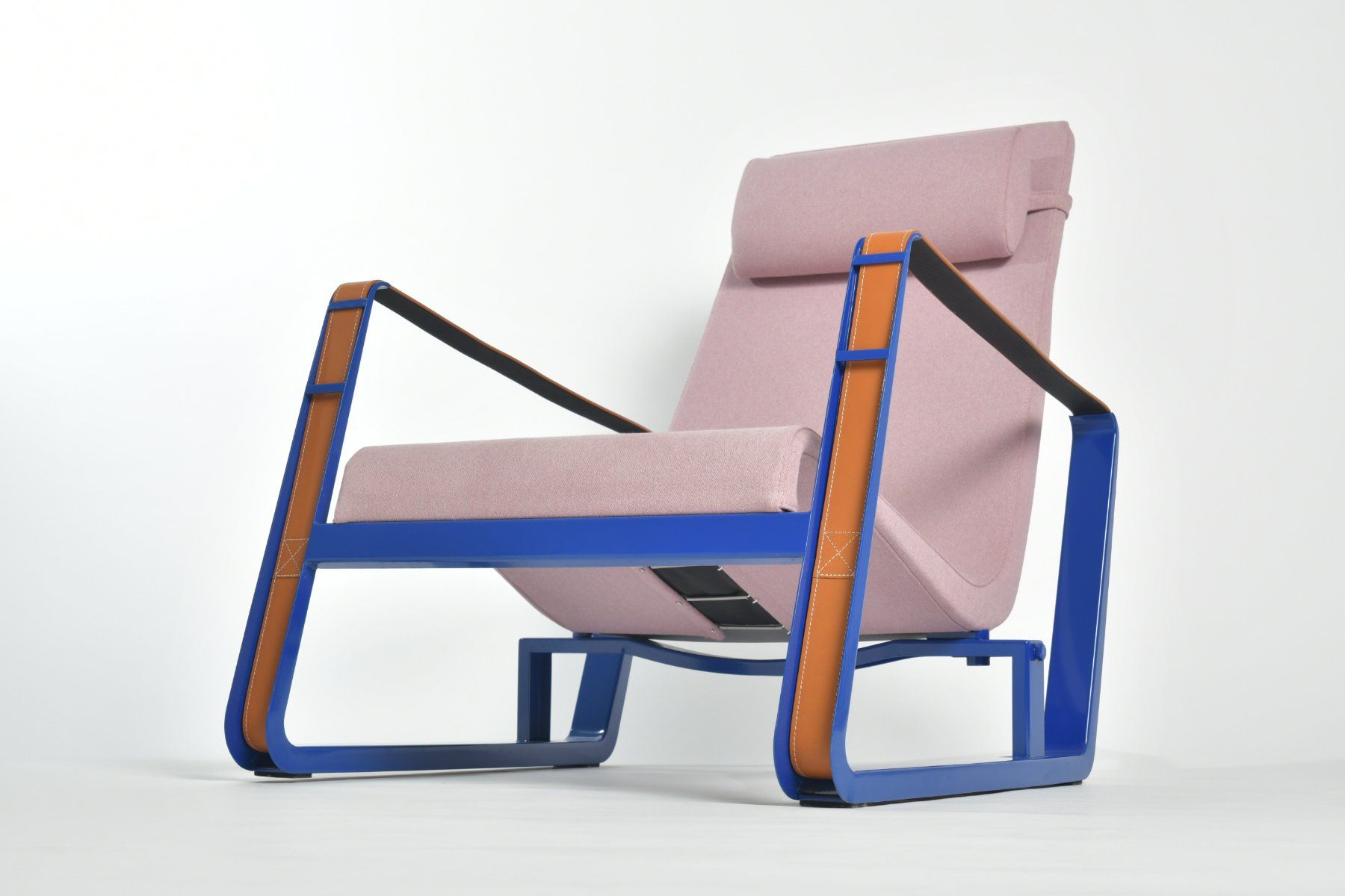 Vitra Sessel: Jean Prouvé Lounge Chair Cité – Neu (gemäss Beschreibung) aus Zürich von IndividumCH 6