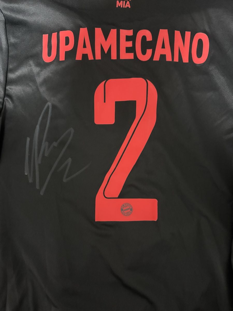 Canottiere & Pantaloni: Unterschriebene Fussball Trikots – Nuovo e nell'imballaggio originale da Bachenbülach venduto da nafpaktos 6