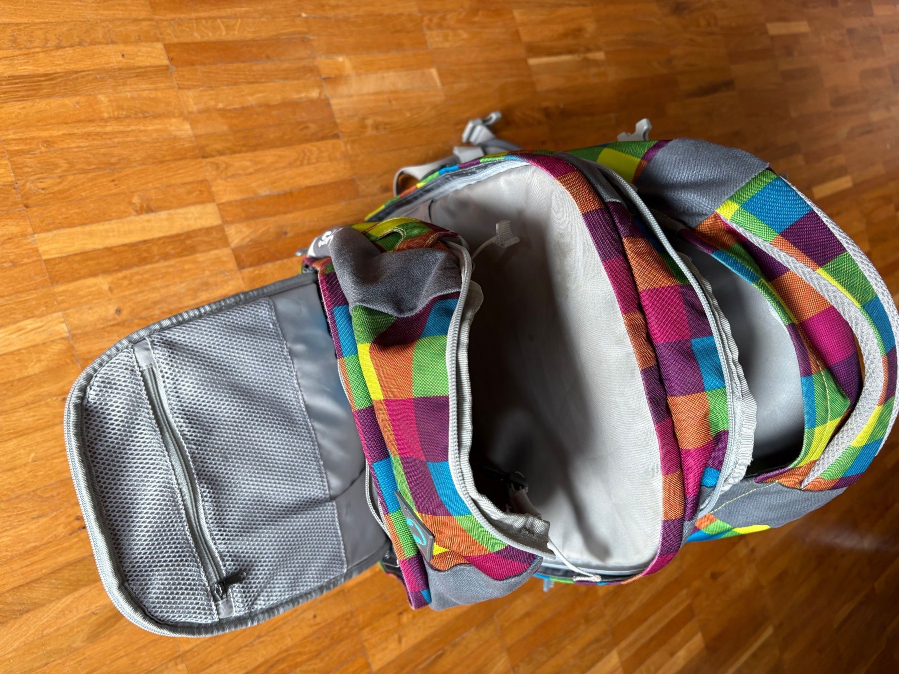 Satch Zaini: Satch pack Schulrucksack mit originaler Regenhülle – Usato da Riehen venduto da Rheinweg 3