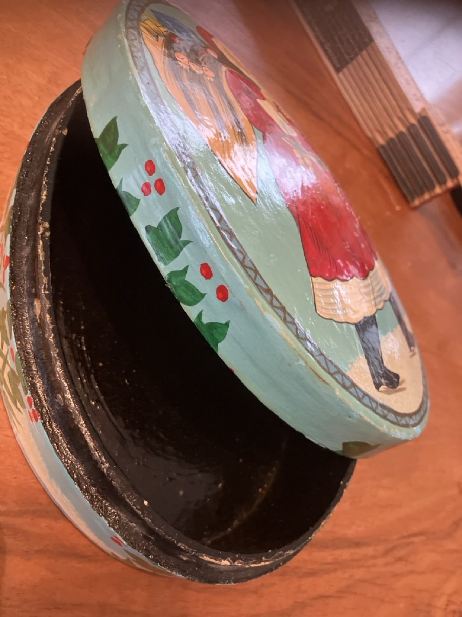 Tutte le decorazioni: Vintage Candybox Samichlaus Weihnachtsdos – Usato da Bichwil venduto da Bac2 2