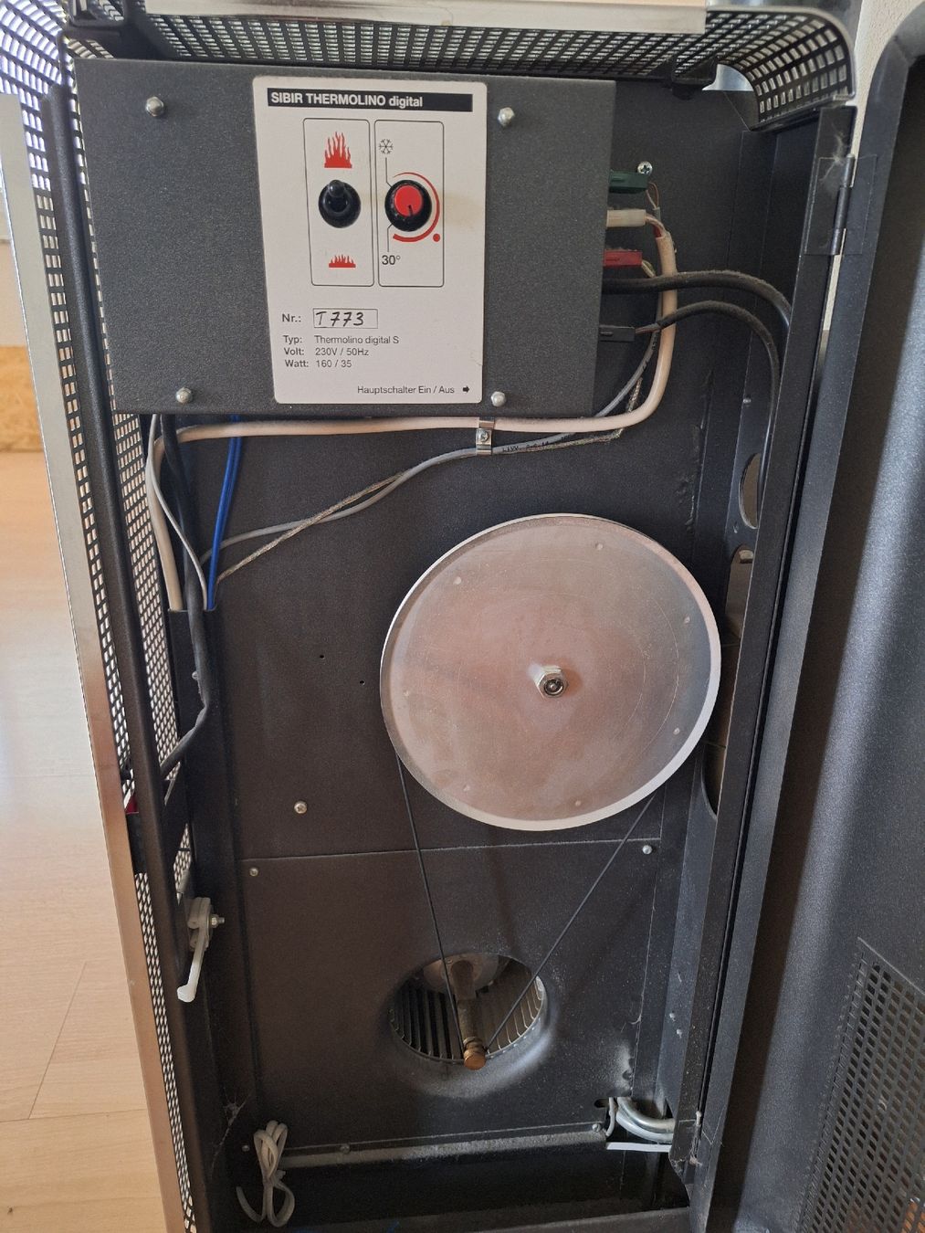 Sibir Radiatori: Sibirtherm Ölofen – Usato da Nennigkofen venduto da mir_8fzn 2