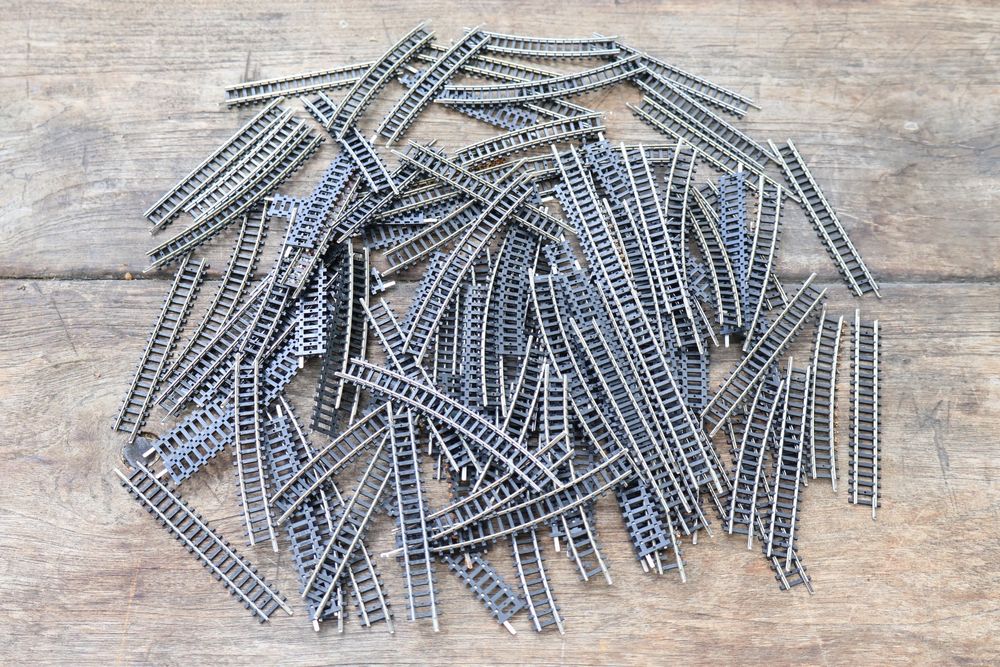 Minitrix ca. 80-100 x Gleis / Schienen Gerade & Kurven (Gebraucht) in
