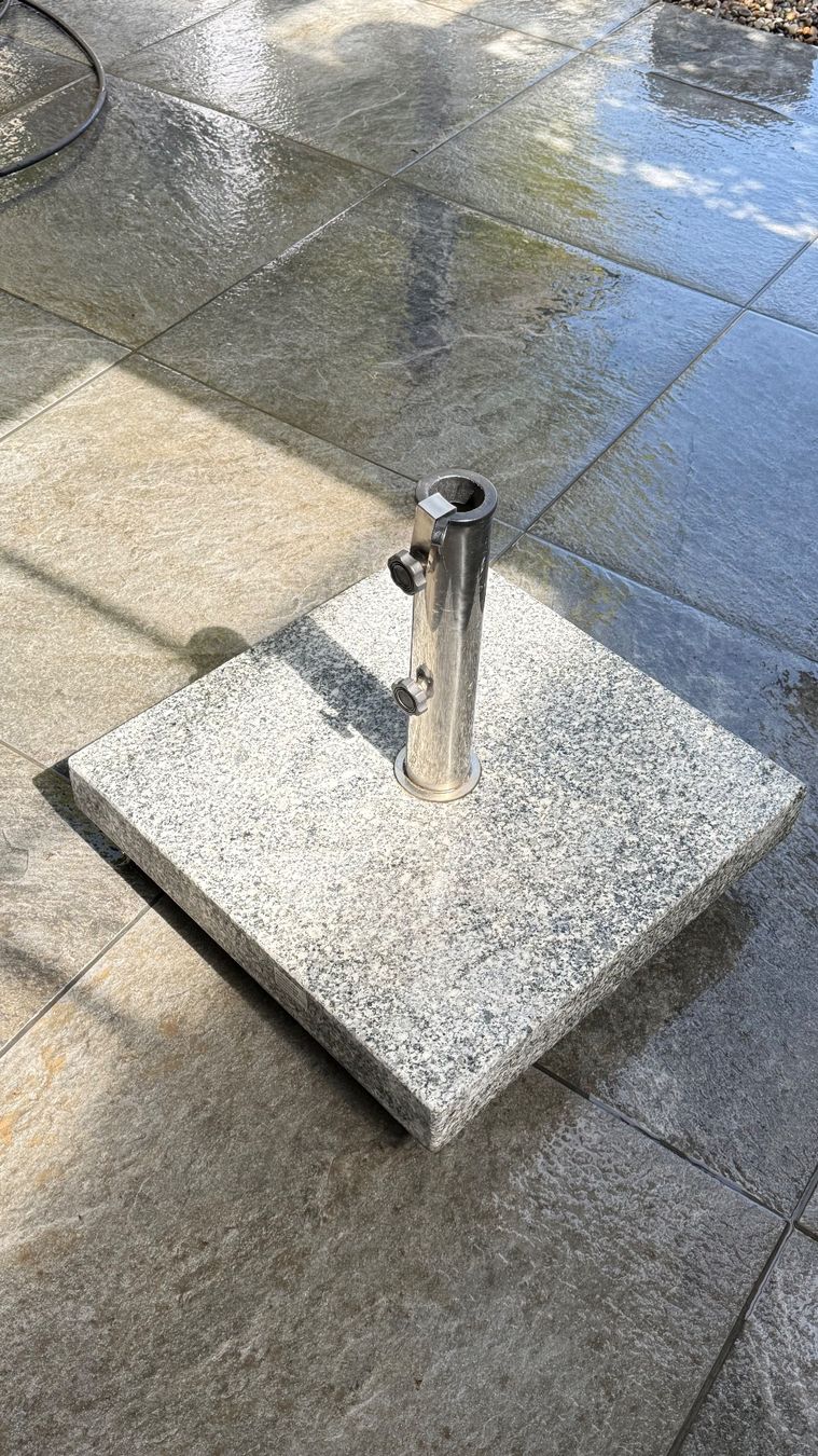 Altro: Schirmständer aus Granit – Usato da Allschwil venduto da Spice6