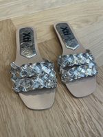 Goldene Sommerpantoletten, Gr. 37, XTI Flechtoptik
