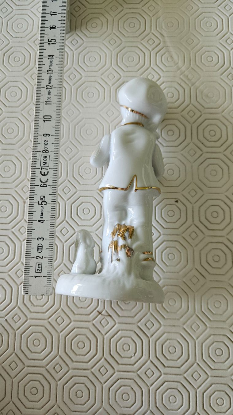 Statuette: Statuetta suonatore strumento a corde con cagnolino – Usato da Melano venduto da H-Sara 1