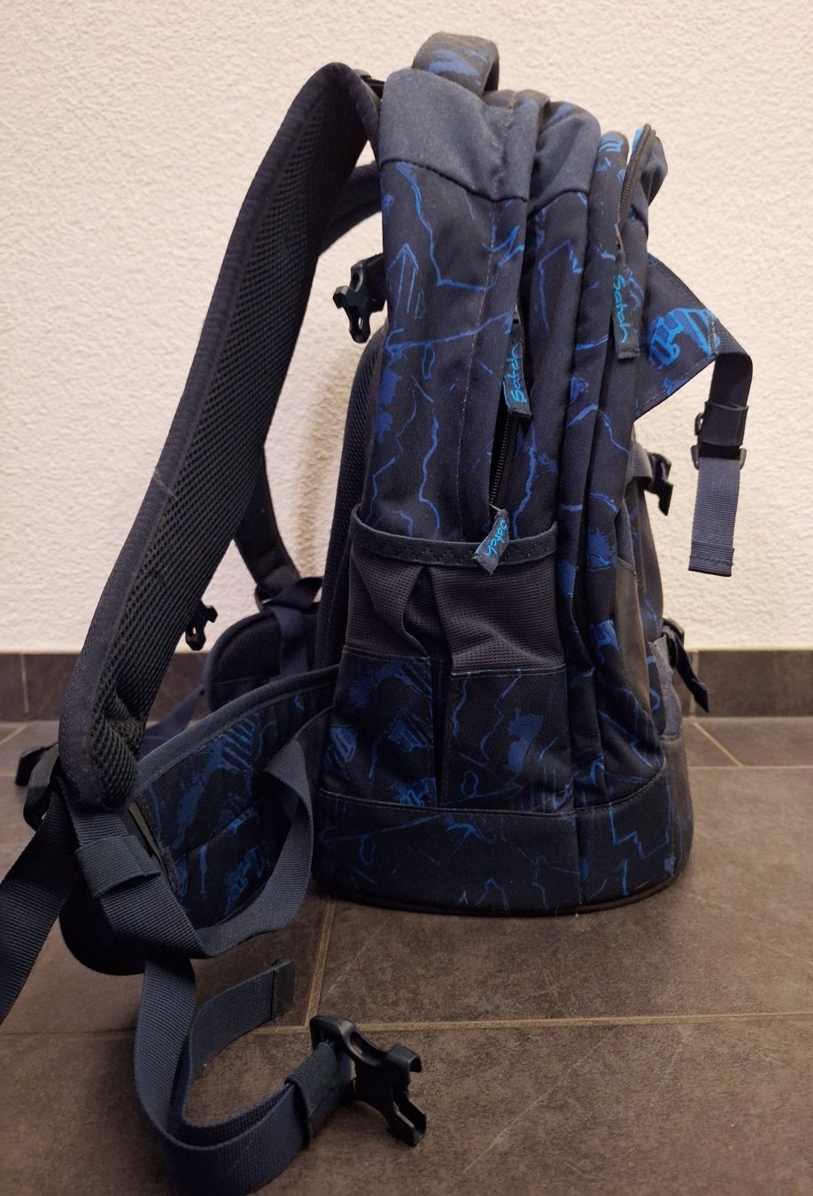 Satch Zaini: Satch Pack Rucksack, Dunkelblau/Schwarz – Usato da Jegenstorf venduto da Cherry94 2