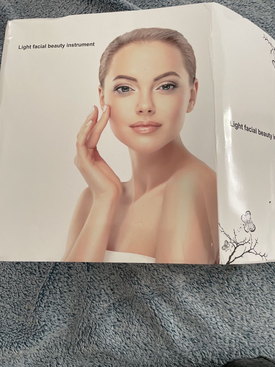 Protezione per viso e udito: Licht- Gesichtsmaske – Nuovo e nell'imballaggio originale da Subingen venduto da han_7rg6 3