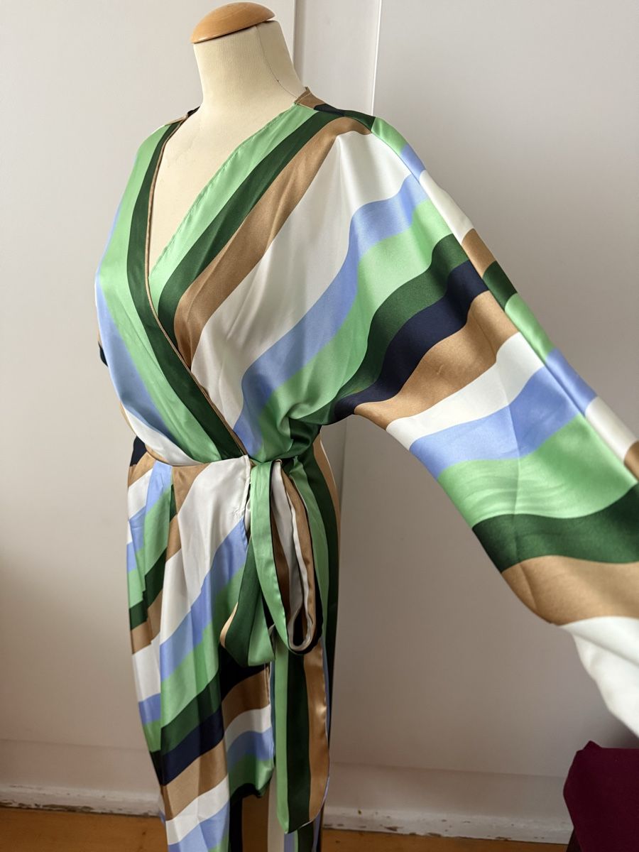 Mango Vestiti: Robe portefeuille Mango – Nuovo (secondo la descrizione) da Le Locle venduto da tchanatakoua 5