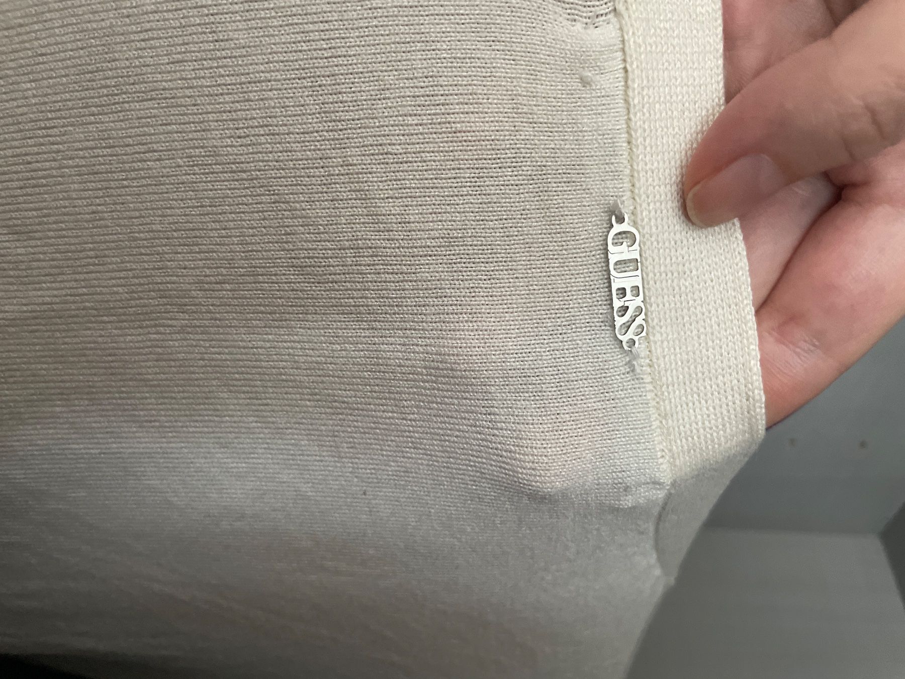 Guess Jacken: Strickjacke Guess Größe S – Gebraucht aus Safenwil von Ludmila_2807 8