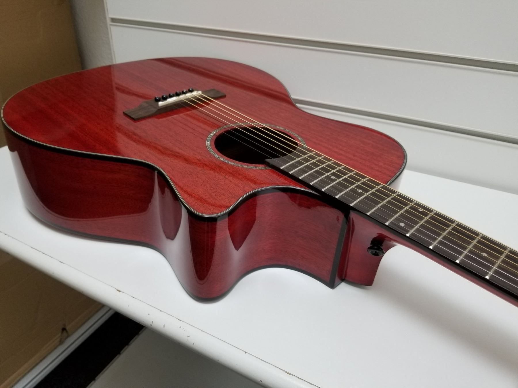 Strumenti musicali: Western akustisch gitarre M-D10S RD, Neuwertig – Nuovo (secondo la descrizione) da Glattbrugg venduto da Swissmusik 4