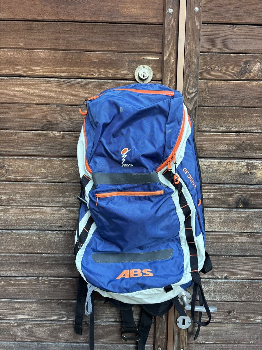 Burton Board: Snowboard and Airbag Backpack Bundle – Usato da Emmenbrücke venduto da ric_q88x 2