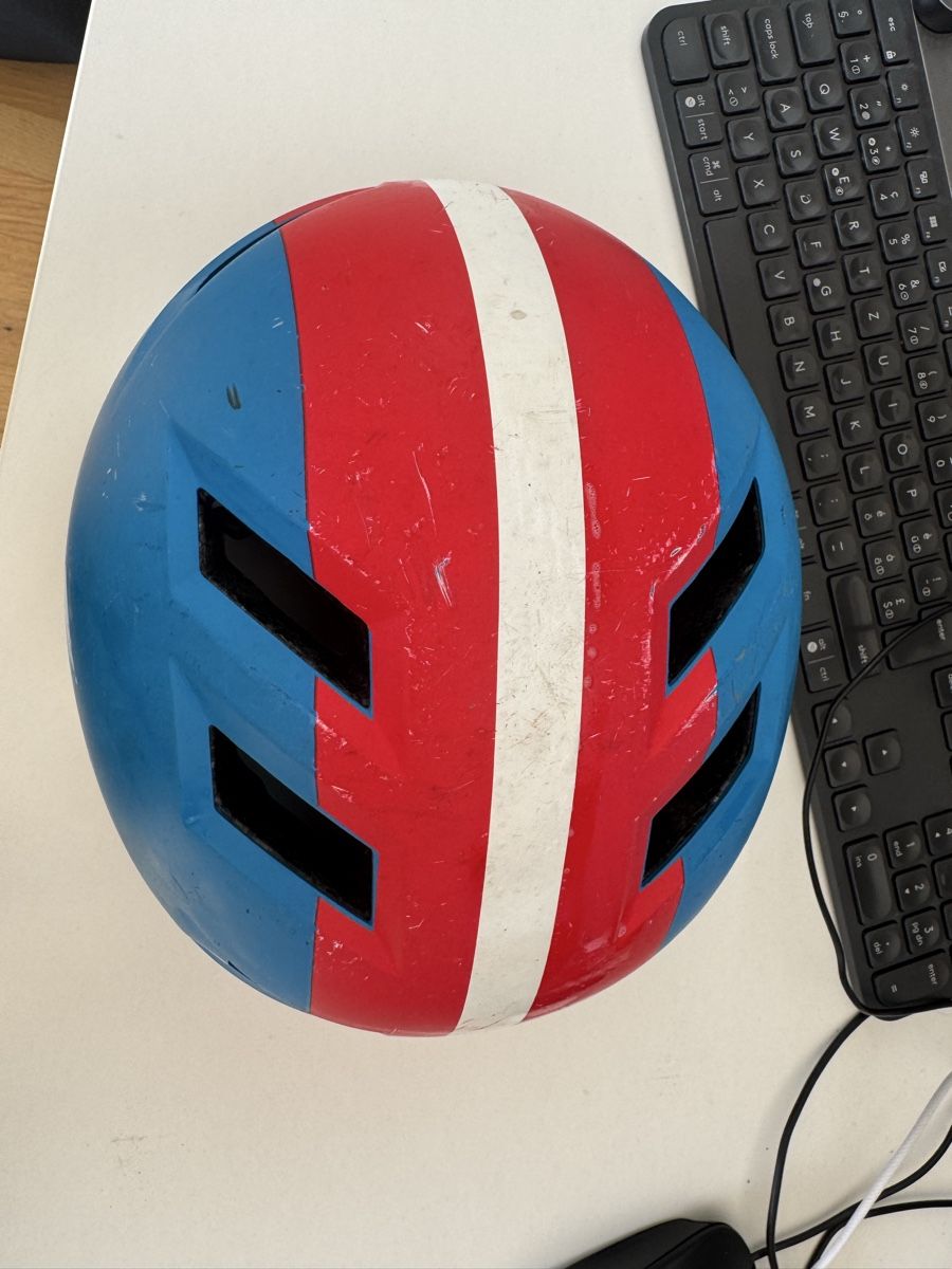 Caschi: Kids helmet – Usato da Münchenstein venduto da ArleneLM 1