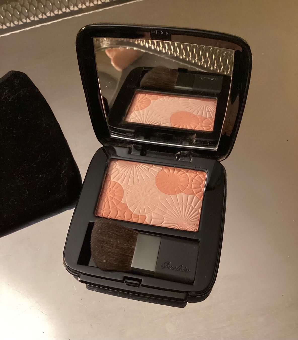 Guerlain Make-up: Guerlain Blush Éclat Cherry Blossom – Usato da Magadino venduto da sylvierosa