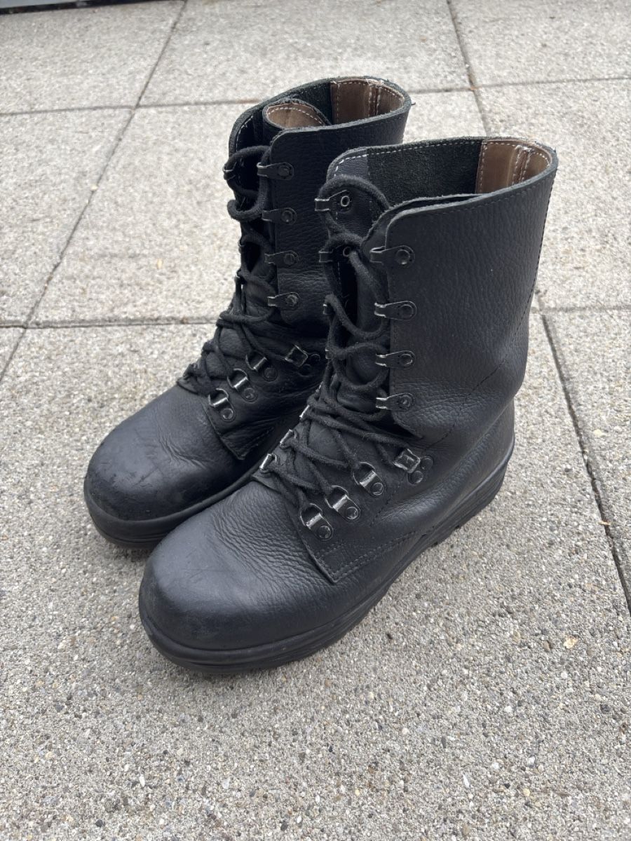Scarpe da uomo: Kampfstiefel Minerva 41-42 Armee – Usato da Münchenbuchsee venduto da laurentbr99