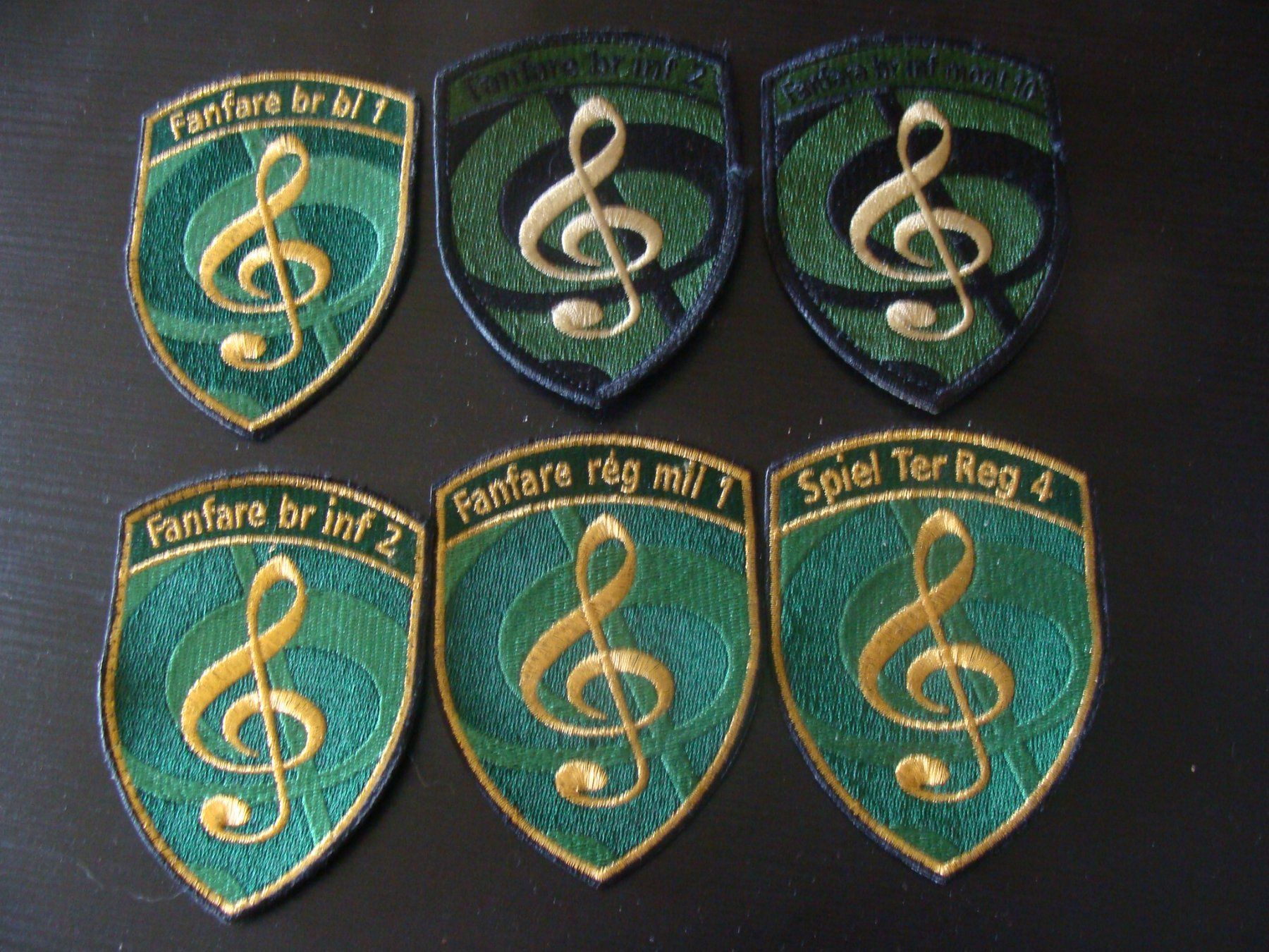 Schweizer Armee Placchette & Badge: 6 badges différents militaire suisse – Usato da Cuarny venduto da hen_g7hn