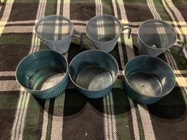 3 Schüsseln und Becher fürs Camping