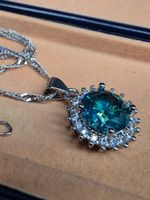 Collier argent avec zircons
