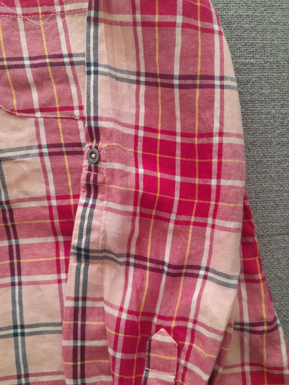 Camicette, T-shirt & Top: Karos leicht in rosa  - Bluse 134/140 – Usato da Münchwilen AG venduto da Lillyfee08 1