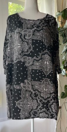 Noisy may Kleid