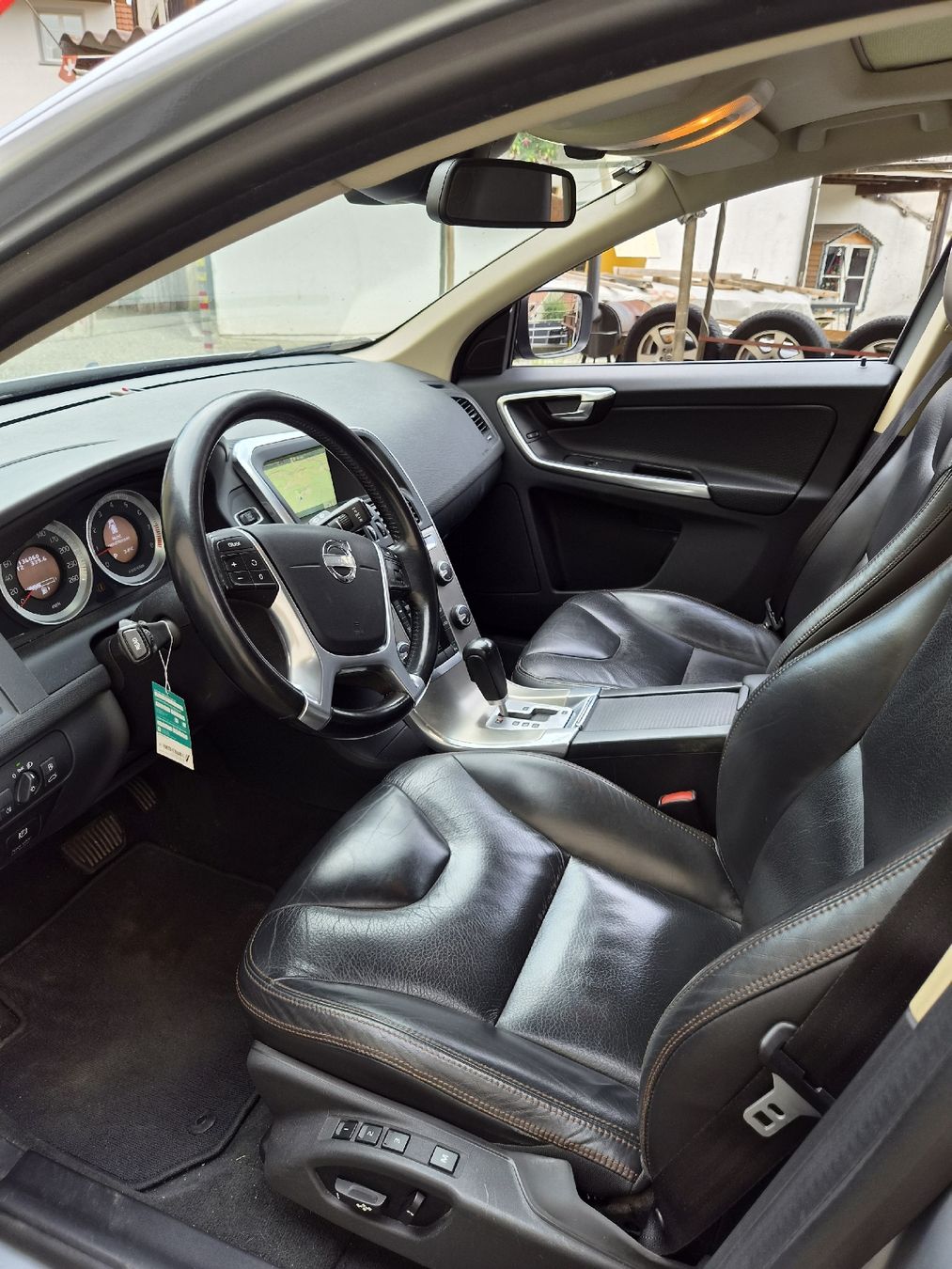 Carrozzine: Volvo XC60 T5 – Usato da Seewen SO venduto da supersnuper 5