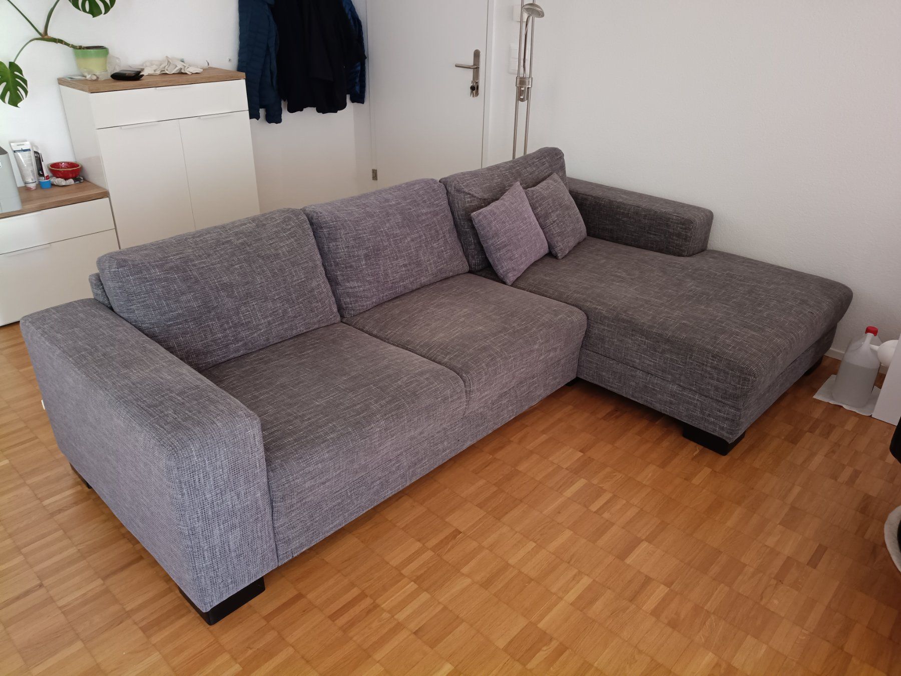 Sofas: Ecksofa Grau mit Schlaffunktion – D'occasion à Zürich par r_b24mt