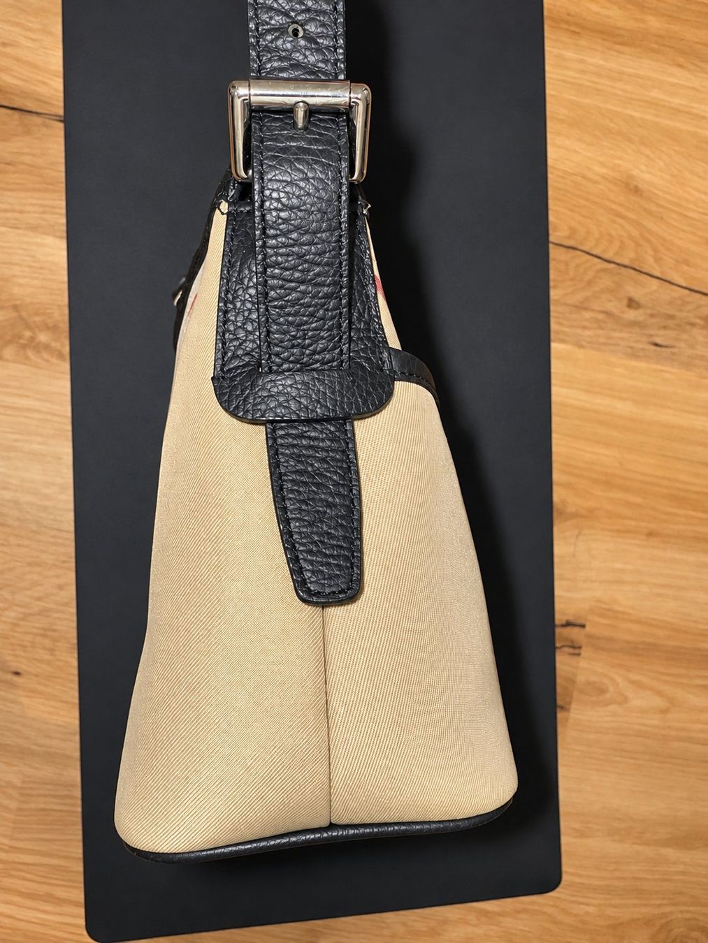 Burberry Borse da donna: Sac Burberry à motif Nova – Usato da Romont FR venduto da Djeb7 2