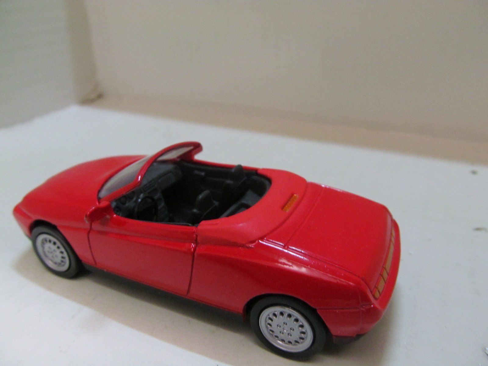 Alfa Romeo Modellautos: ALFA ROMEO SPIDER 1996  NUEW-RAY   1.43 – Gebraucht aus Grueningen von malamut56 1
