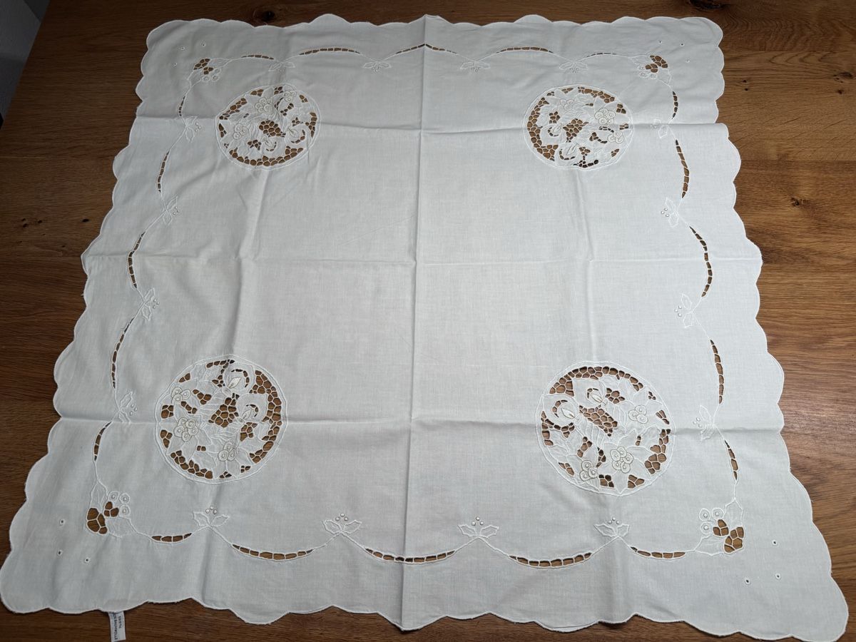 Sonstige Tischwäsche: Tischtuch ca 83cm x 83cm  – Gebraucht aus Niederbüren von Oetschli