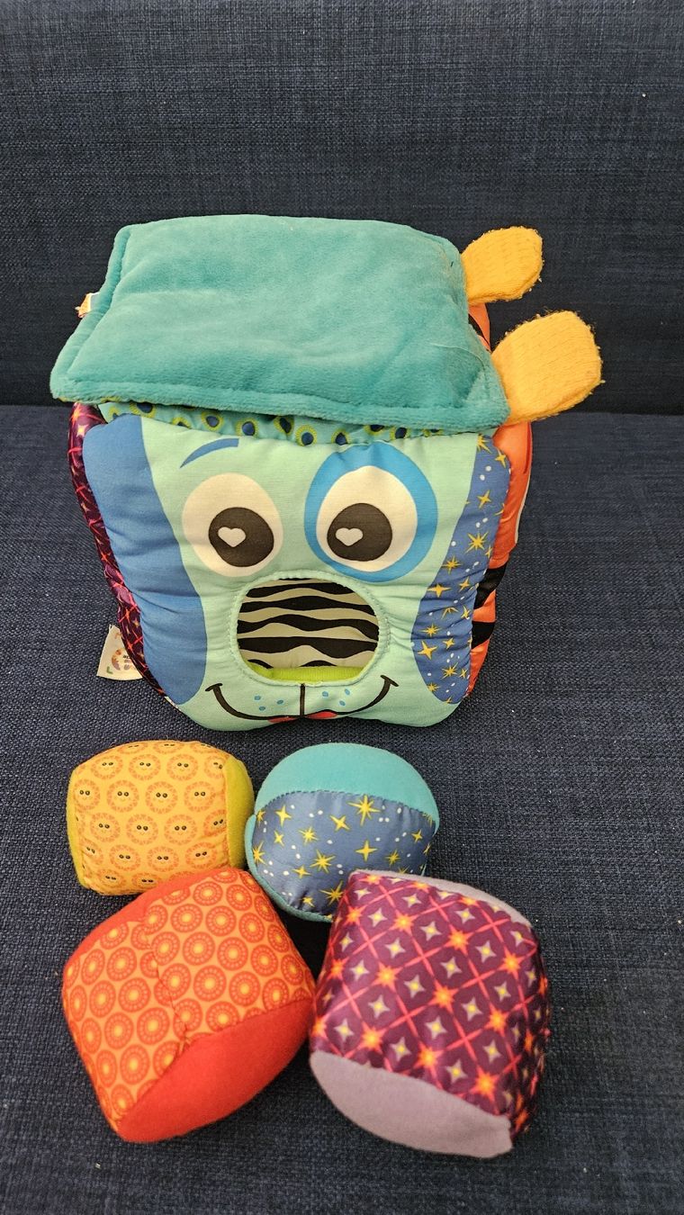 Spielzeuge: Activity Cube with 5 Soft Balls Toy Play Set Good Condition – Gebraucht aus Dübendorf von Danas_Corner 3