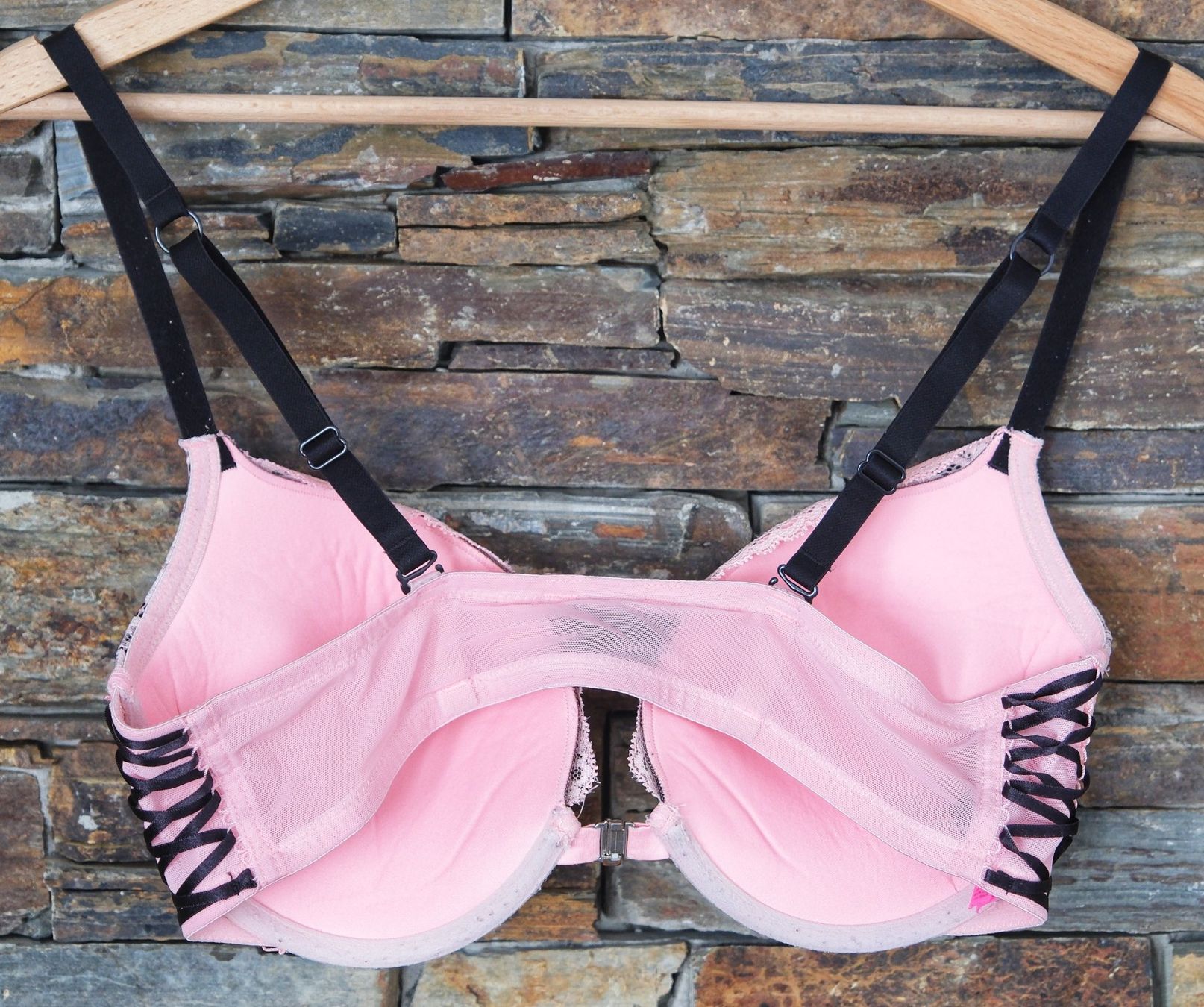 Altra biancheria intima: BH La Senza Gr. 80C rosa – Usato da Wohlen AG venduto da Exitburn 2