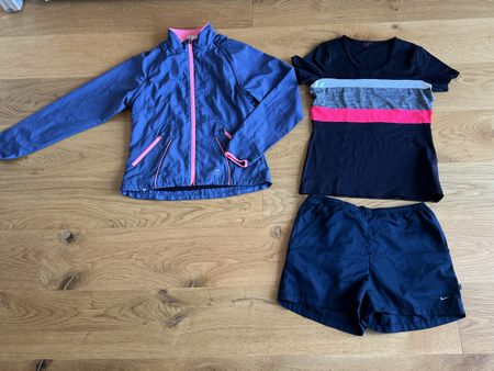 Sportkleiderpaket mit Laufjacke Damen M/38