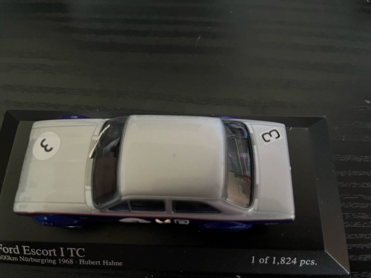 Minichamps Modellini d'auto: Ford Escort. 1:43 Minichamps – Nuovo e nell'imballaggio originale da Rümlang venduto da Papamoll4 5