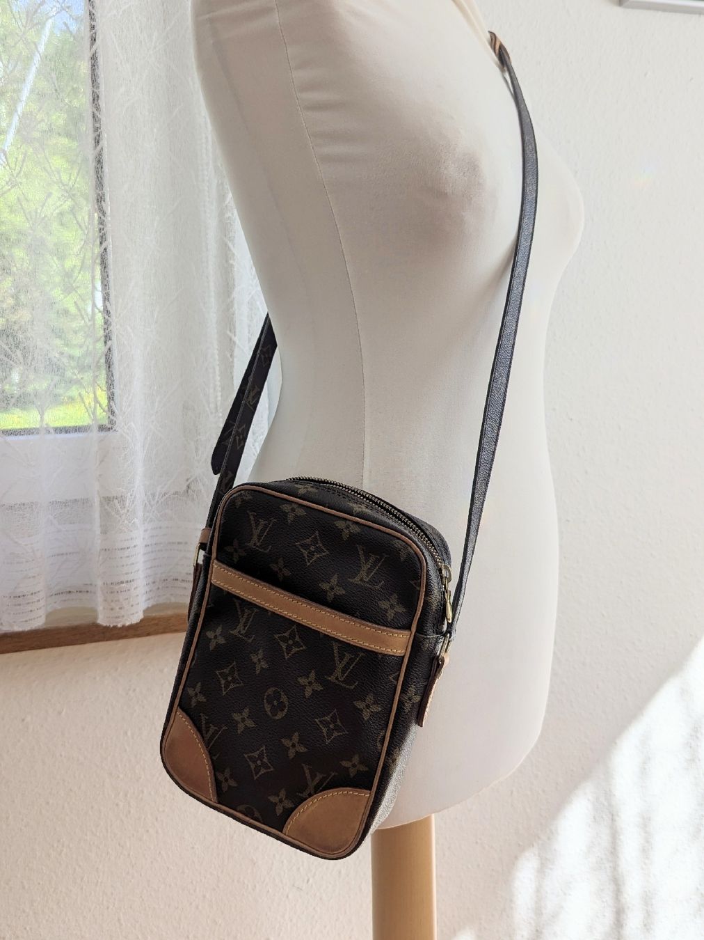 Louis Vuitton Borse da donna: Louis Vuitton Danube PM Monogram Umhängetasche – Usato da Zürich venduto da Stonejewelry 2