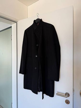 Schöner Hugo Boss Mantel aus Schurwolle & Kaschmir