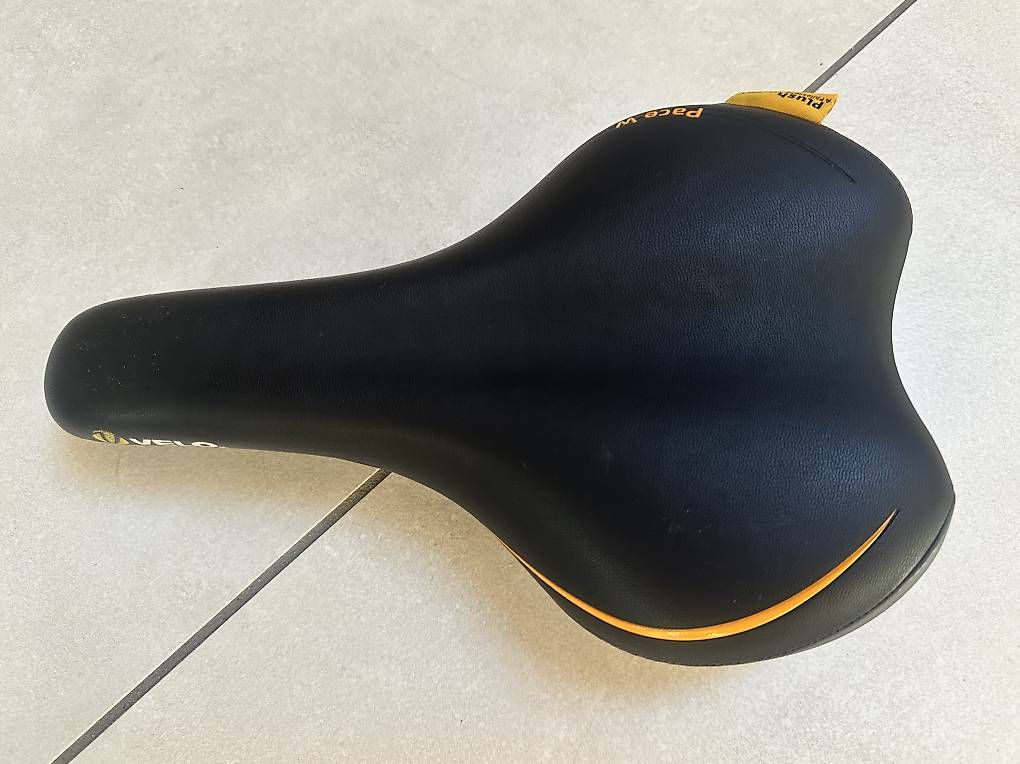 Pièces détachées: Selle ergonomique – D'occasion à Chevenez par flofpv 1