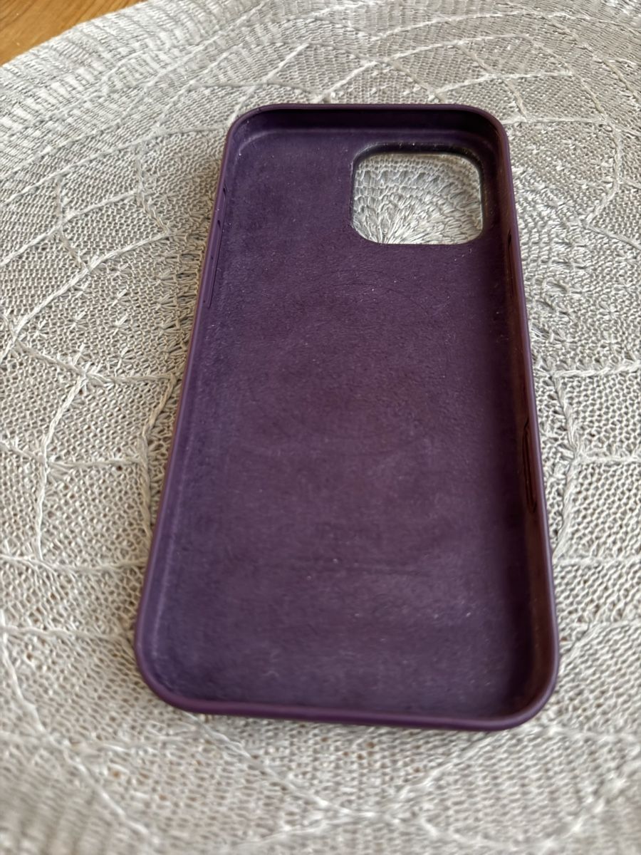 Apple Coques & Protection écran: Apple iPhone 16 Pro Max Cover lila – D'occasion à Dietwil par kim_9ntv 1