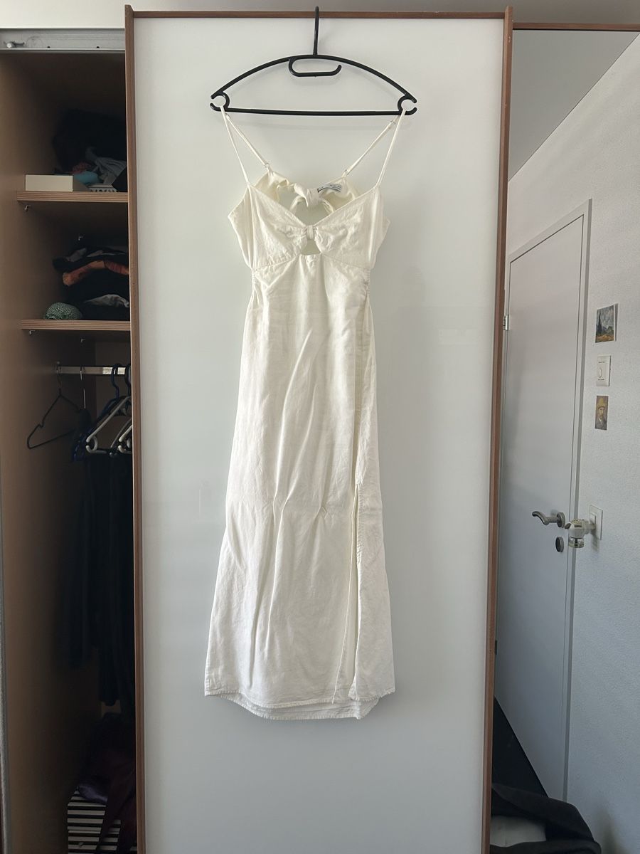 Bershka Kleider: Kleid – Neu (gemäss Beschreibung) aus Weggis von dominiquejoerin