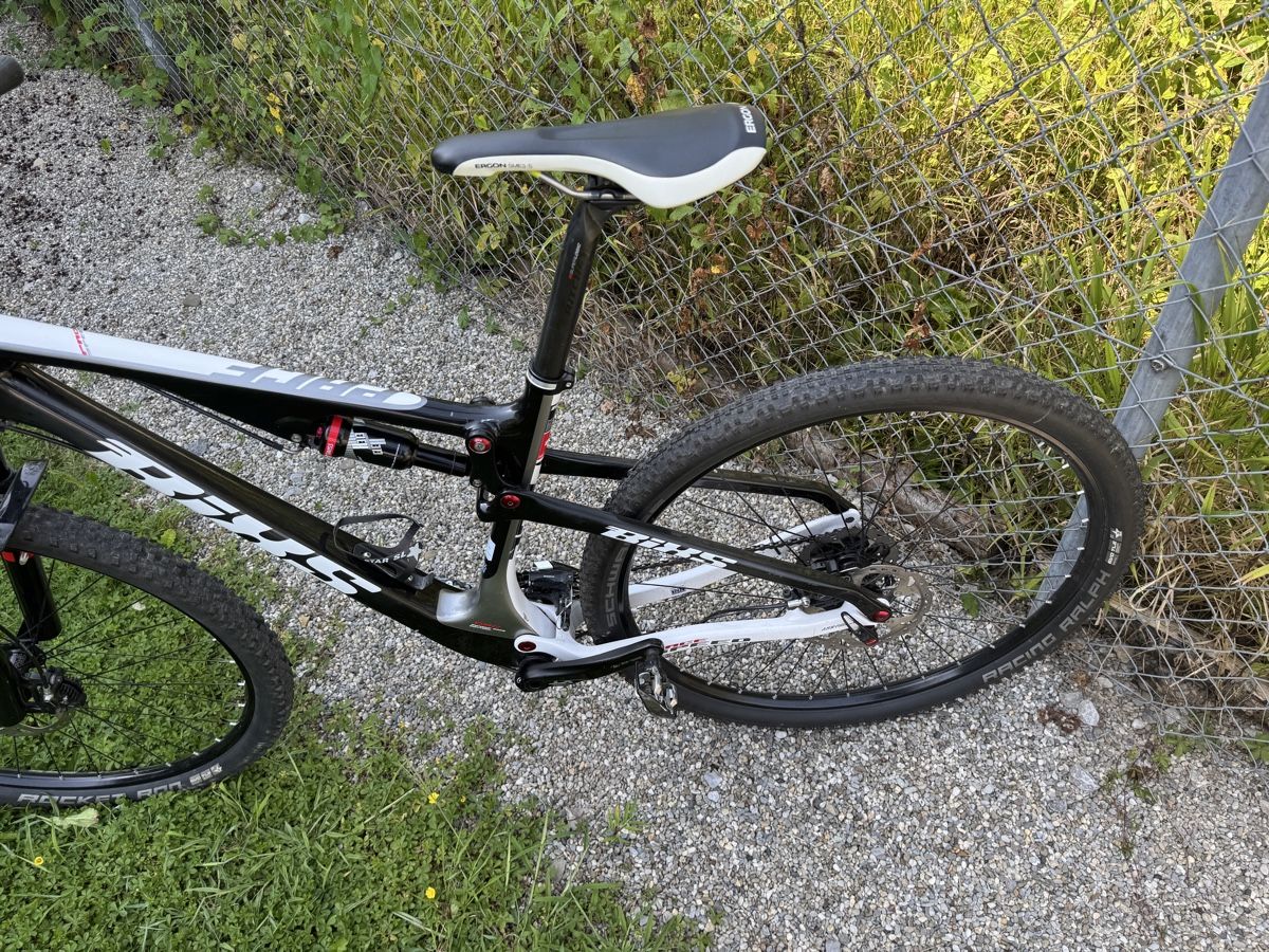 Bixs Biciclette: Bixs  Fully Carbon (Grösse L) – Usato da Lachen SZ venduto da amazonic 2