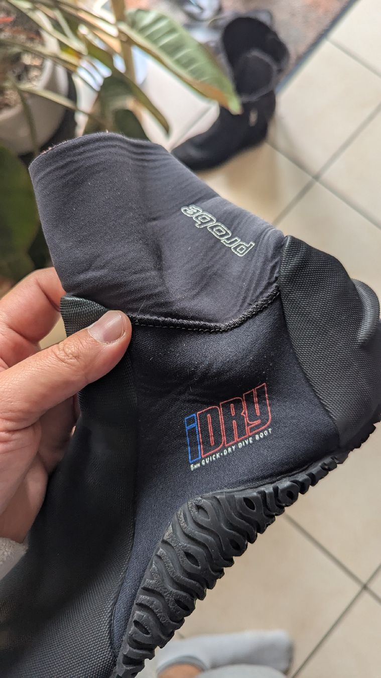 Combinaisons de plongée: Probe Idry 5mm quick dry boots diving 45 – D'occasion à Etzgen par Brato4452