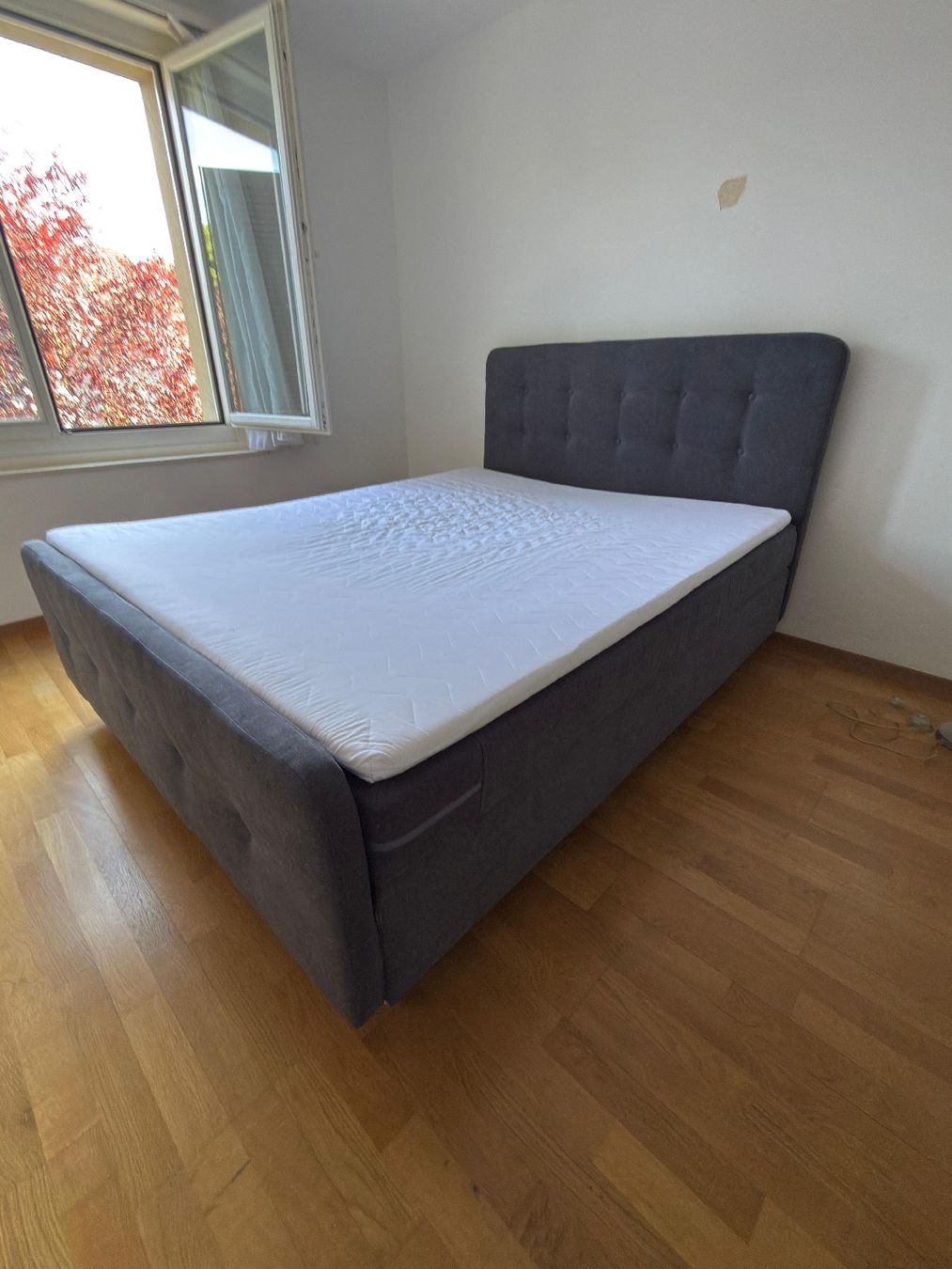 Betten: Boxspring-bett 160x200 cm – Gebraucht aus Zürich von cor_7yj5