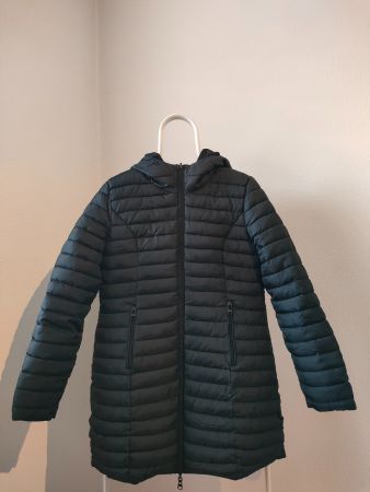 Wunderschöne schwarze Jacke mit Kapuze