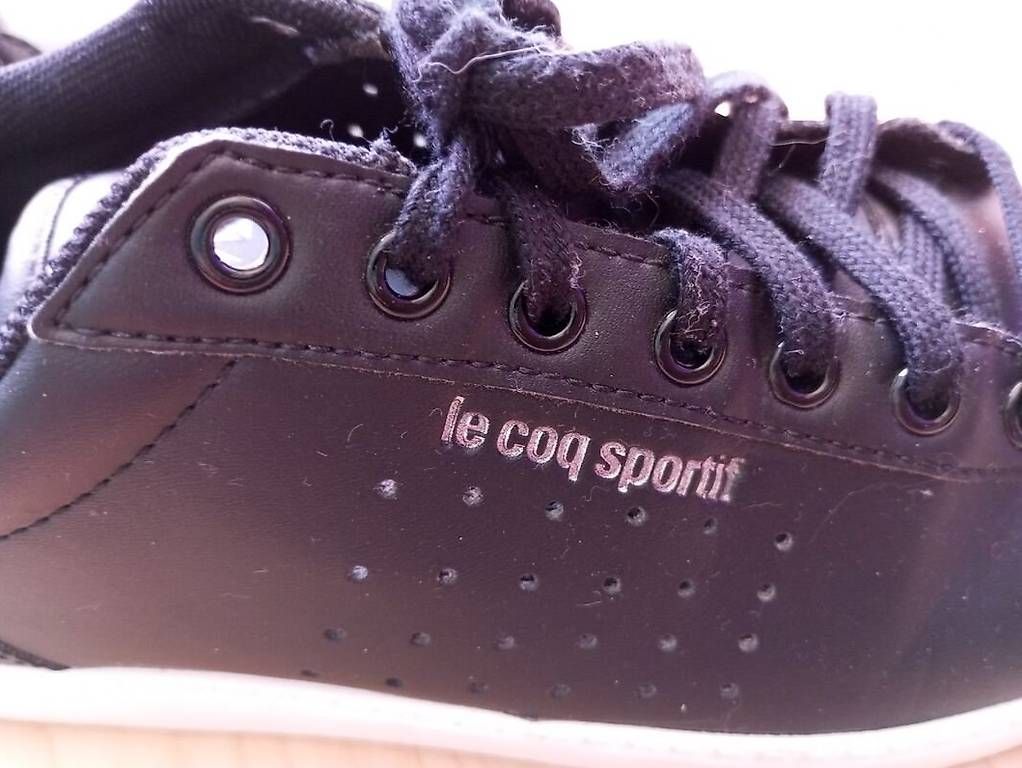 Scarpe da uomo: Sneaker Grösse 39 schwarz ab Fr. 5.-- – Nuovo (secondo la descrizione) da Zäziwil venduto da 33qfmnx9 4