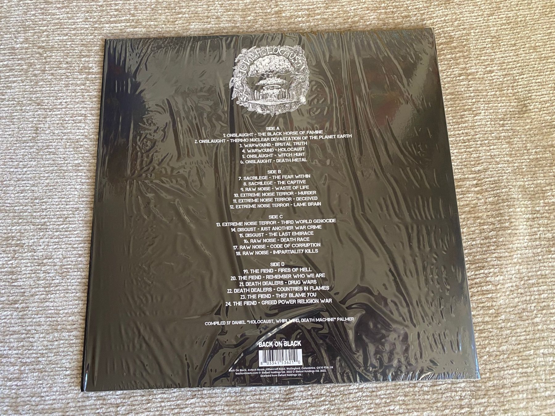 Schallplatten: Various – Total Holocaust / 2 LPs Splatter – Neu (gemäss Beschreibung) aus Basel von Dinosauce 2