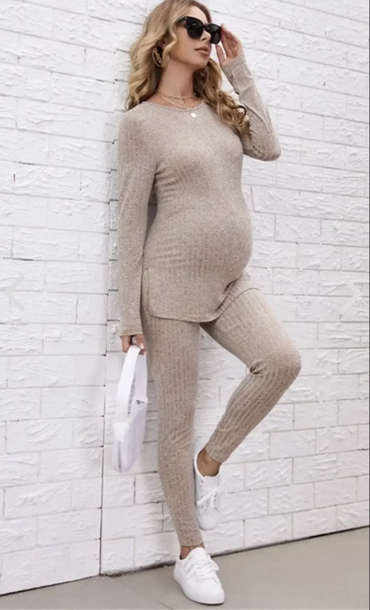 Kleiderpakete: Maternity Lounge Set Ribbed Knit Beige Size M – Neu und originalverpackt aus Zürich von ama_k88c 1