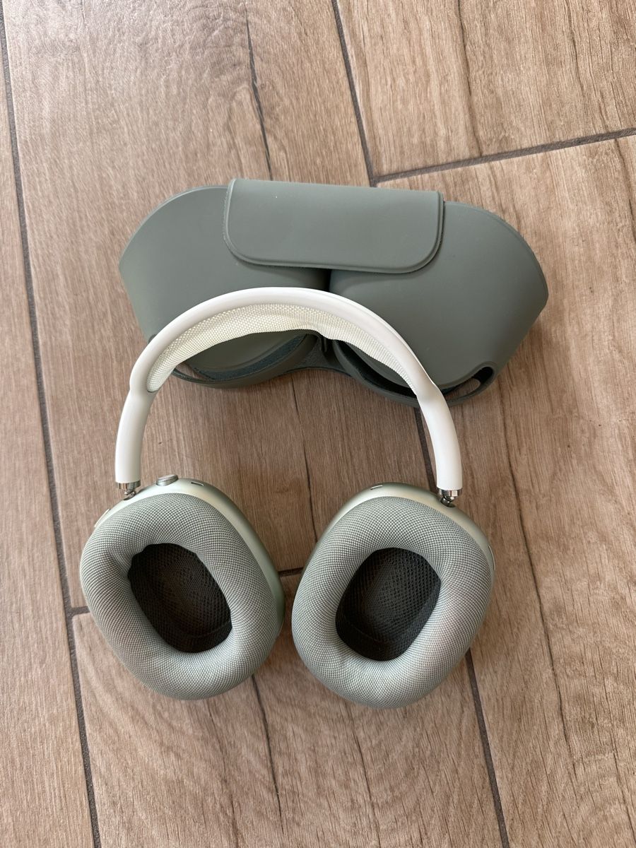 Apple Cuffie: Apple Air Pods Max – Usato da Davos Platz venduto da R_ha03 1