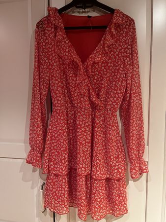 Robe fleurie rouge 