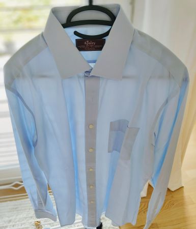 Schickes Apsley Herrenhemd Gr. L, hellblau
